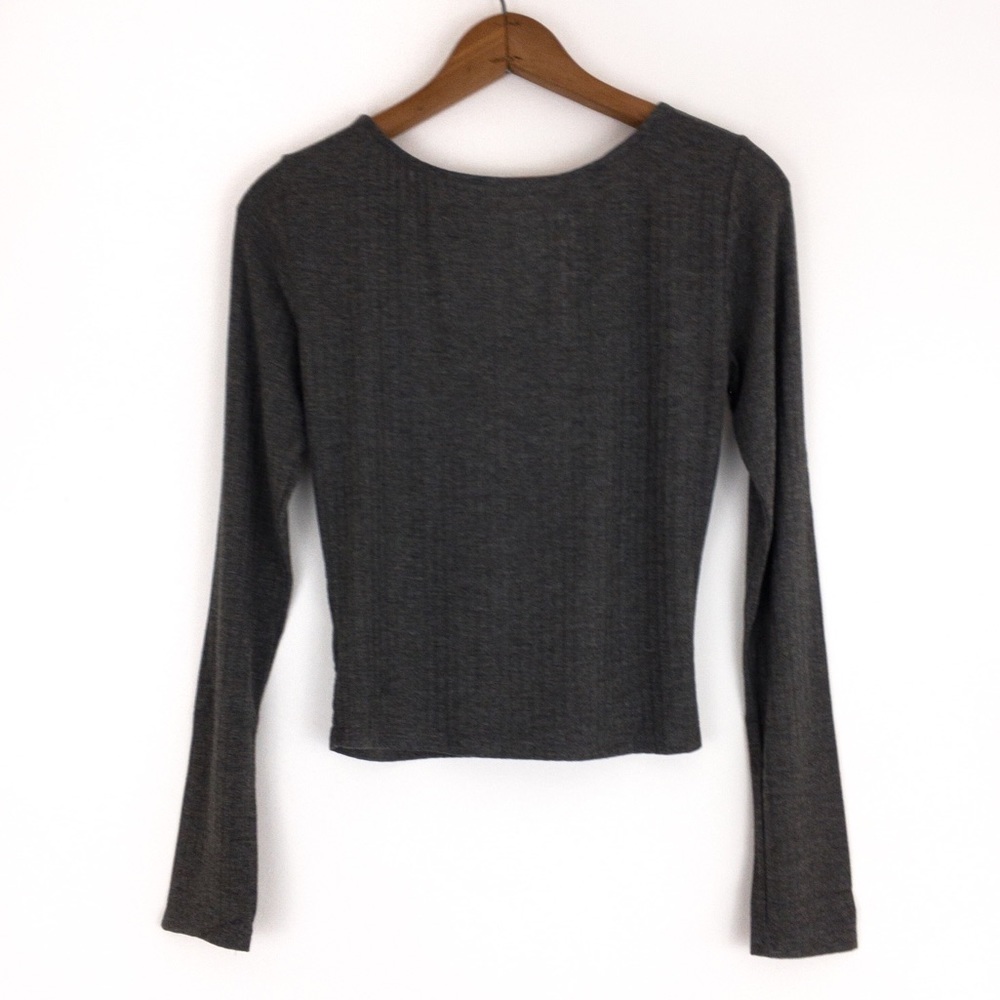 Me to We • Criss Cross Front Crop Top (NWOT) - Picture 4 of 8